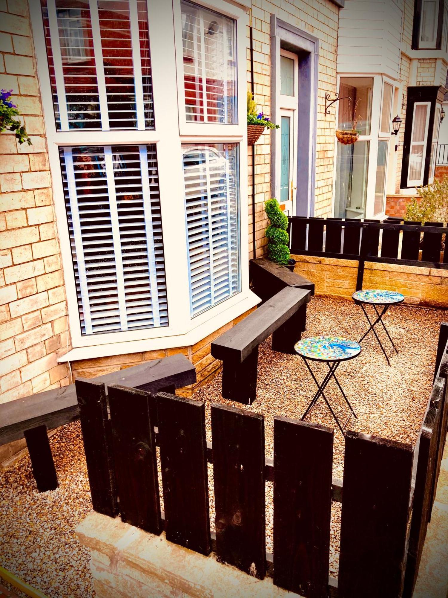 Falcon Retreat Whitby Villa ภายนอก รูปภาพ